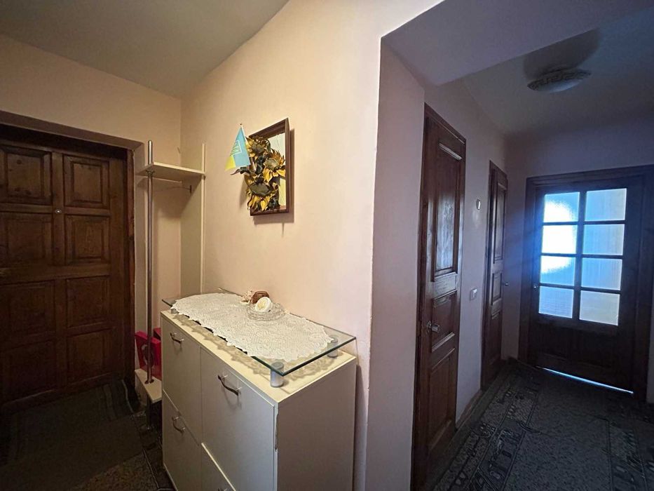 Продаю 3к квартиру м.Яремче