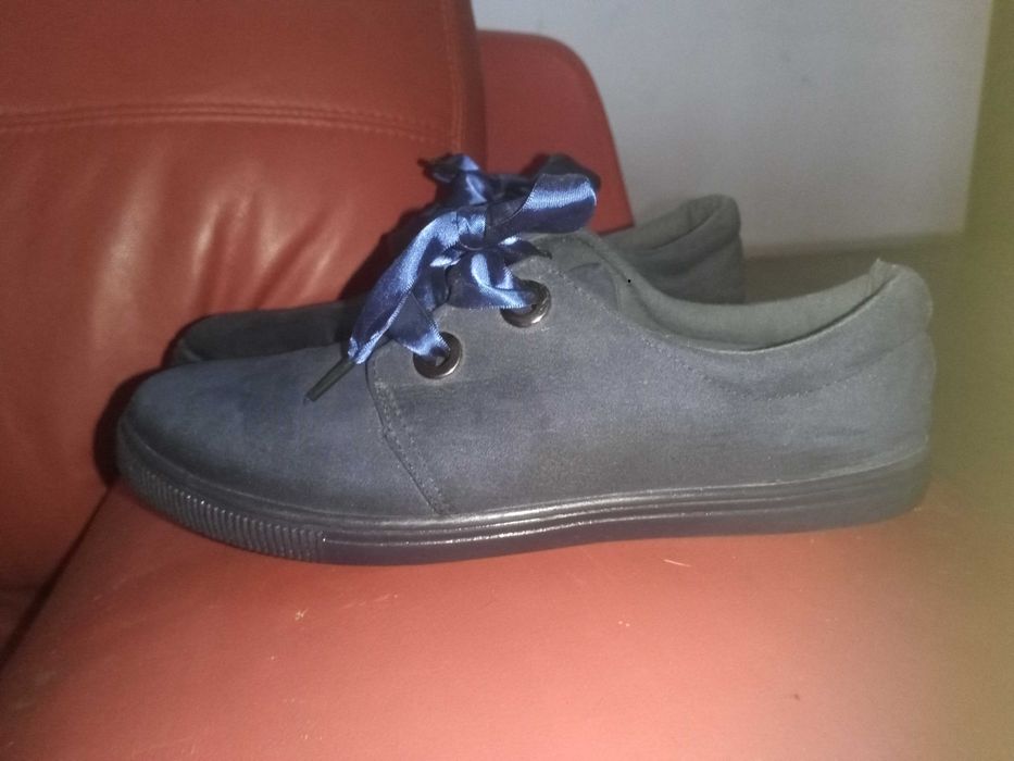 Sapatos de senhora novos