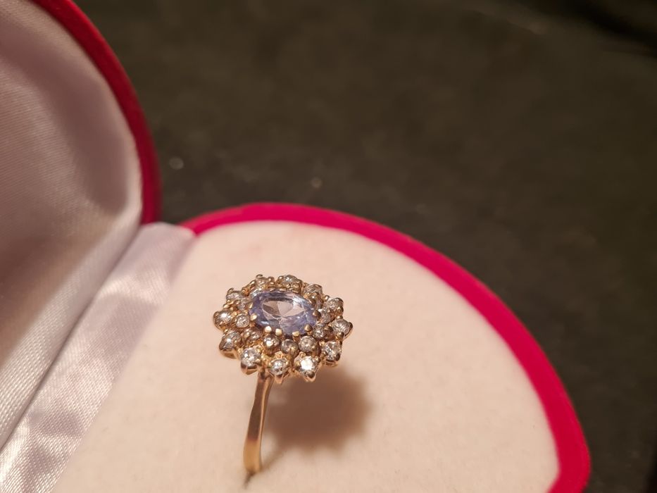 Złoty pierścionek od Lombardia Katowice