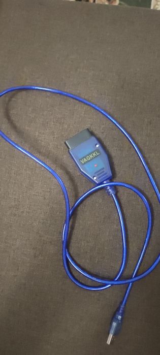 Продам автомобильный сканер delphi с переходниками под разные авто