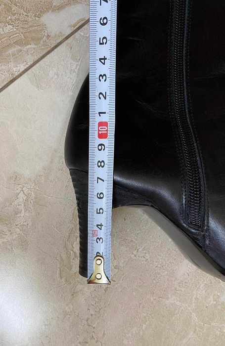 Продам женские кожаные полусапожки, р. 37