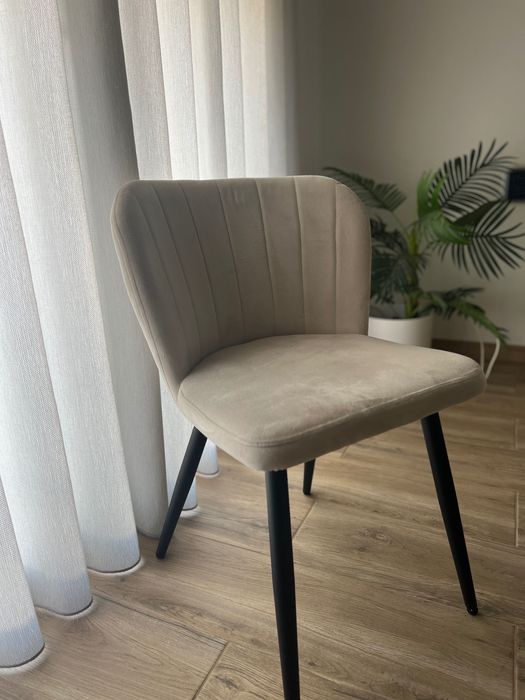 Vendo conjunto Cadeiras bege