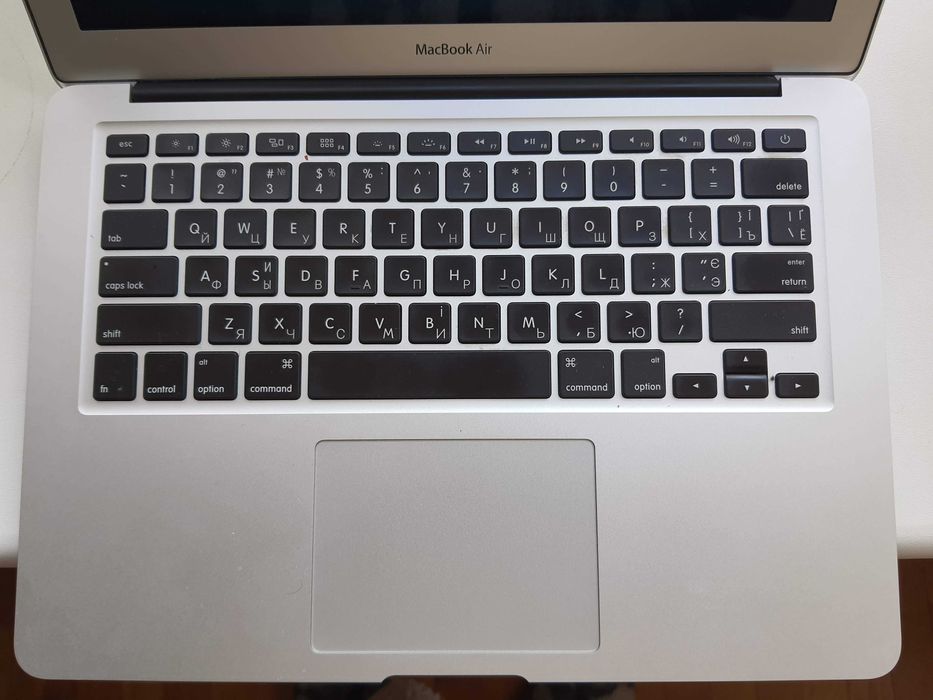 Apple MacBook Air 13" 2017 i5 /8Gb /1Tb +встановлена Win10Pro (ліценз)