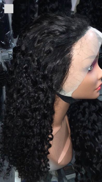 Piruca cacheada front orelha orelha na cor preta