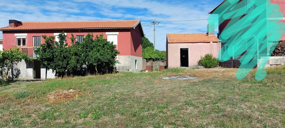 Casa com 3 quartos + terrenos em São Romão, Resende