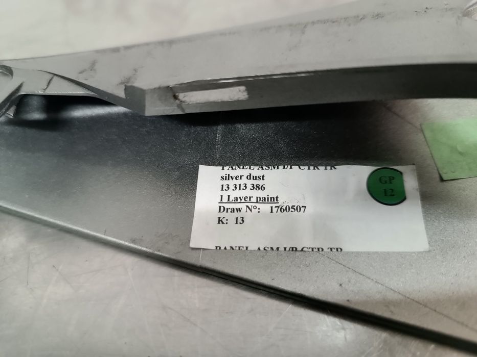 Moldura da Consola Central / Rádio / Aro OPEL ASTRA J - 13257562