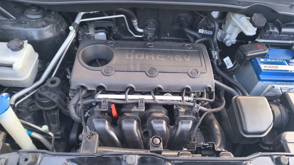 Продається Хундай  Туксон іх35 2012рік 2.0 бензин автомат,