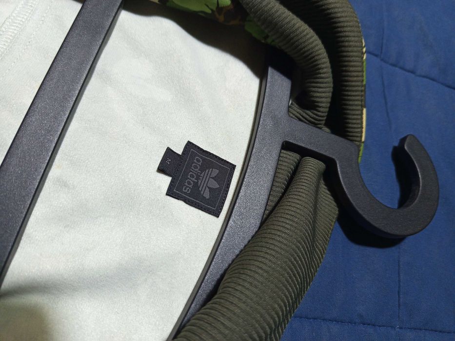 Casaco Adidas - Leaf Logo - M