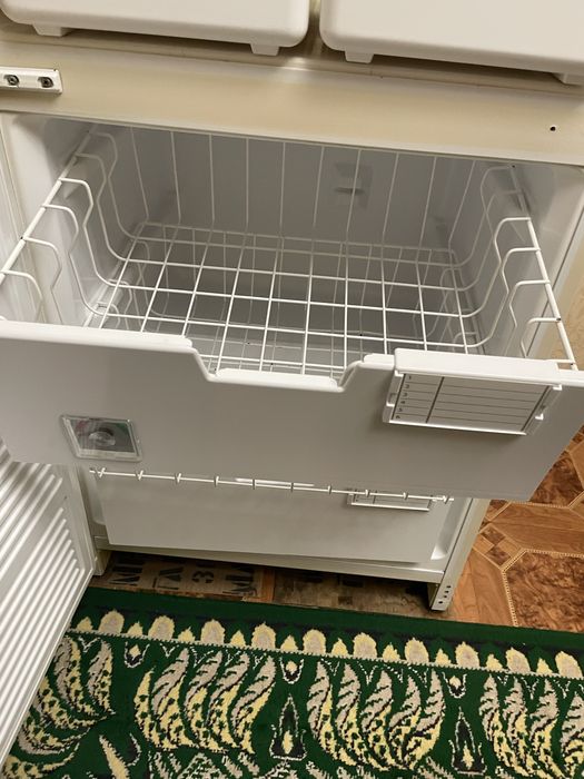 Продам холодильник Calex combi
