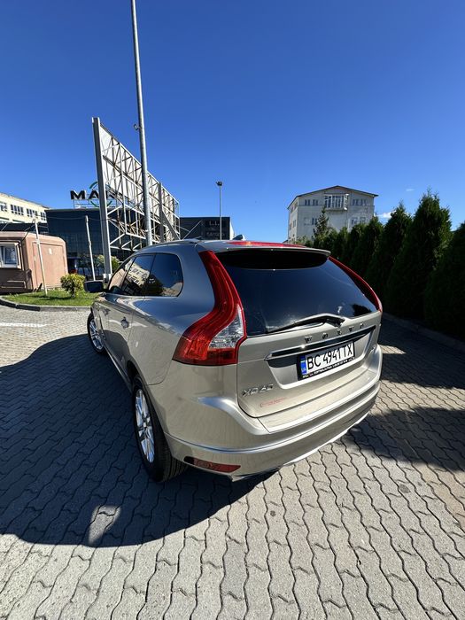 Volvo XC60 2.0 бензин 2014 рік