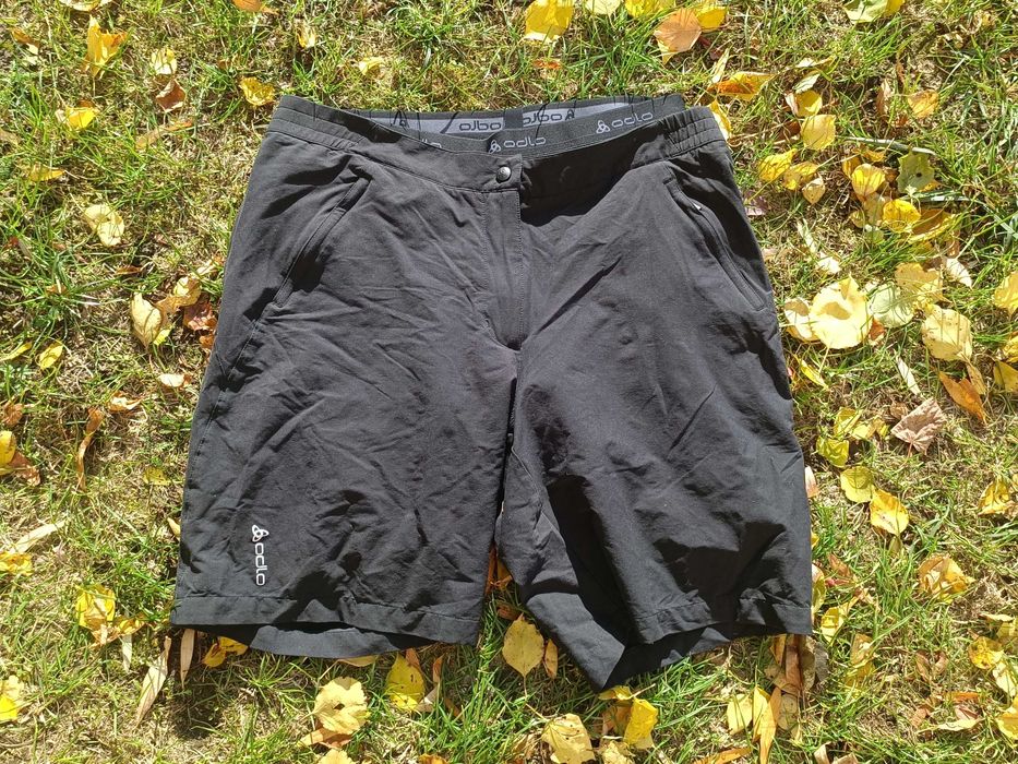 Жіночі велошорти, велотруси, велоформа Odlo