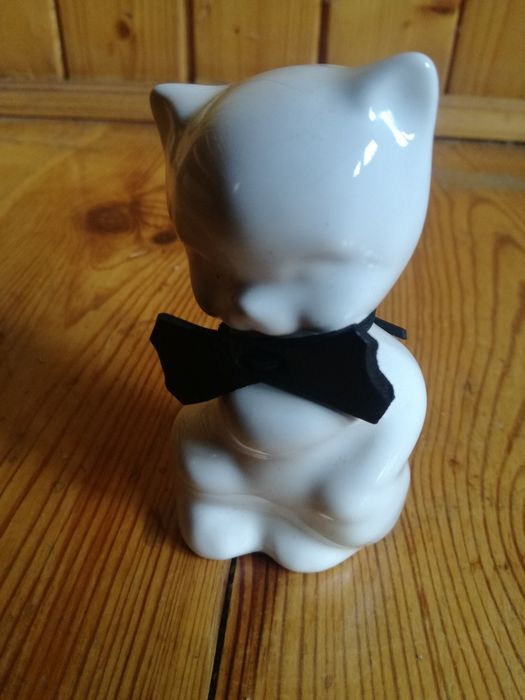 Figurka kota, biały, ceramika