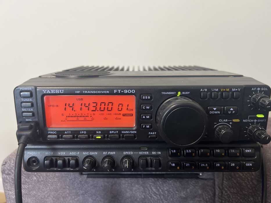 Продам трансівер YAESU   FT900