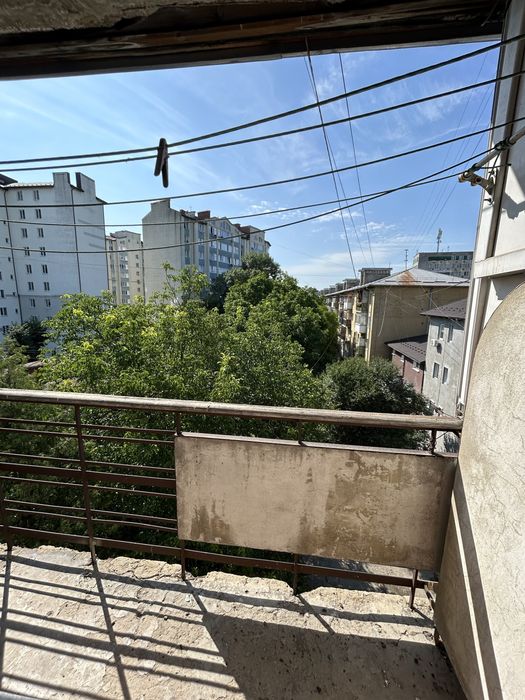 Продаю 3 кімнатну квартиру в центрі міста