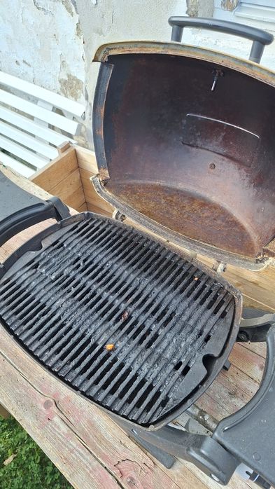 Grill gazowy WEBER.