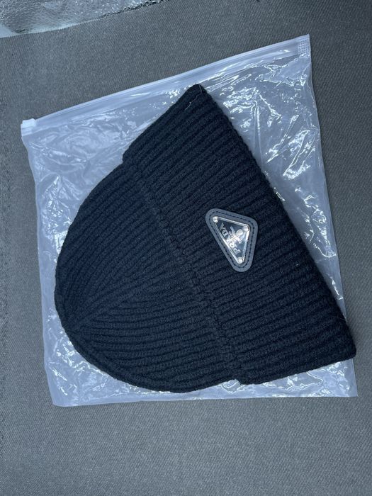 Nowa czapka Prada czarna