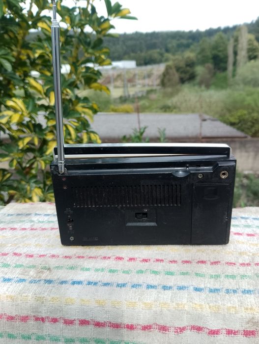 Radio portátil, bom estado
