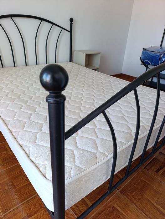 Cama casal com colchão