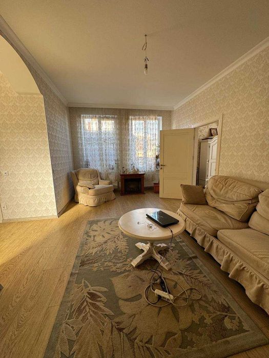 Продается современный двухэтажный дом с новым ремонтом в Аркадии