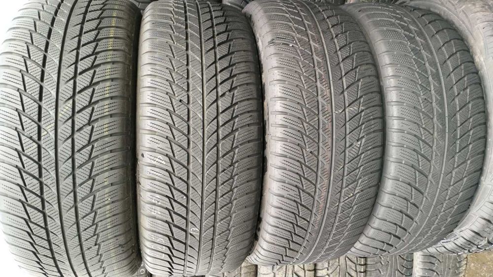 Bridgestone Blizzak LM001 225 55 R17 (Зима) шиномонтаж Дружківська 12