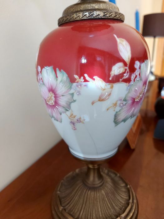 Very Ancient Lamp429127496662394881