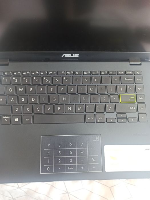 Laptop ASUS E410M mało używany