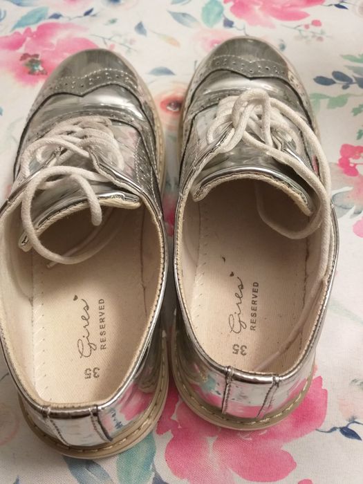 Srebrne  buty reserved nr. 35