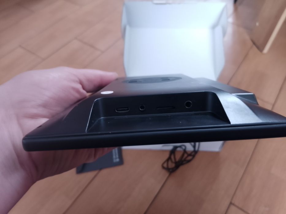 Автомагнітола,Бездротовий автомобільний екран