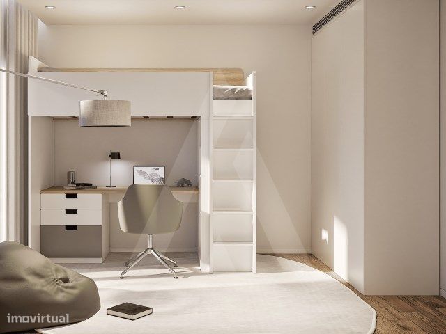 Apartamento T2 com varanda e l. estacionamento em Coimbra