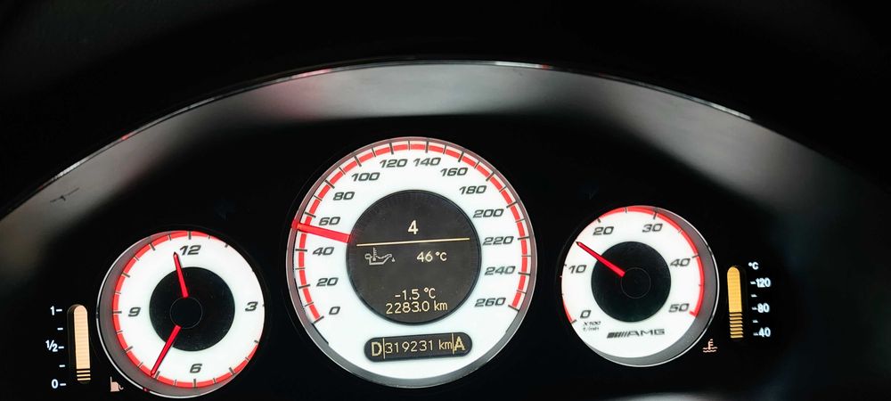 Mercedes cls w219 na części igła dużo nowych części gwarancja  C747