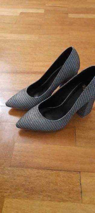 Sapato Tacão Prateado