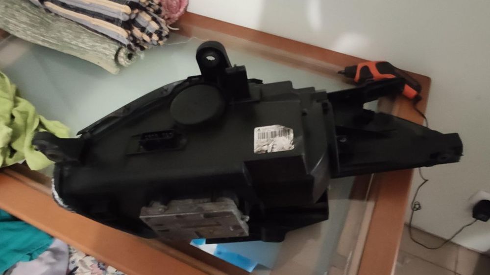 farol xenon esquerdo citroen C6