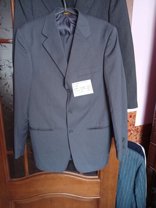 Продам чоловічі костюми висока якість