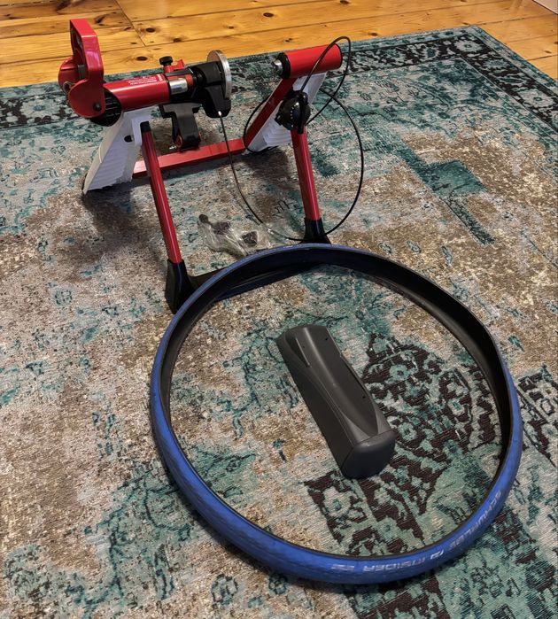 Trenażer Elite Novo Force Magnet + podstawka + opona