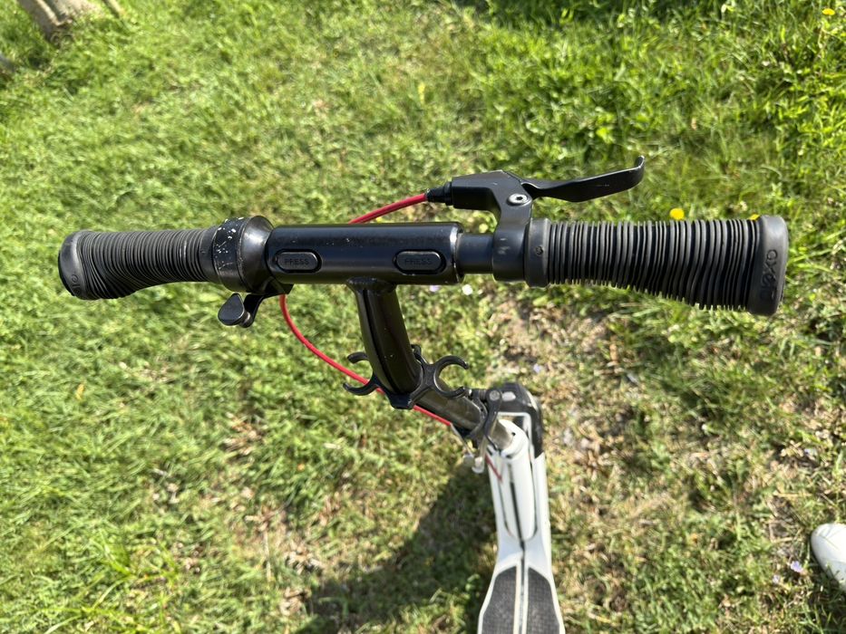 Vende-se trotineta marca OXELO.