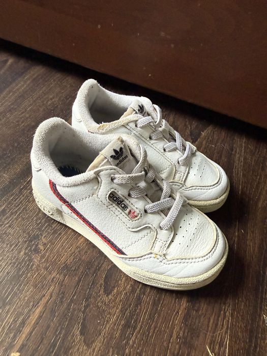 Кросівки Adidas, 25 розмір