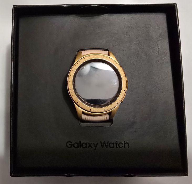 Смарт-годинник Samsung Galaxy Watch 42mm Gold (SM-R810NZDASEK)