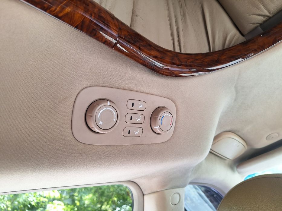 KIA Carnival Grand Limousine
