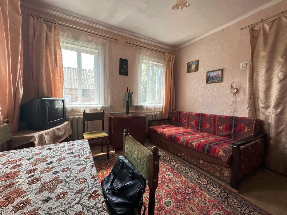 Продам капітальний житловий будинок, 10 хвилин від метро Індустріальна (Пролетарська)
