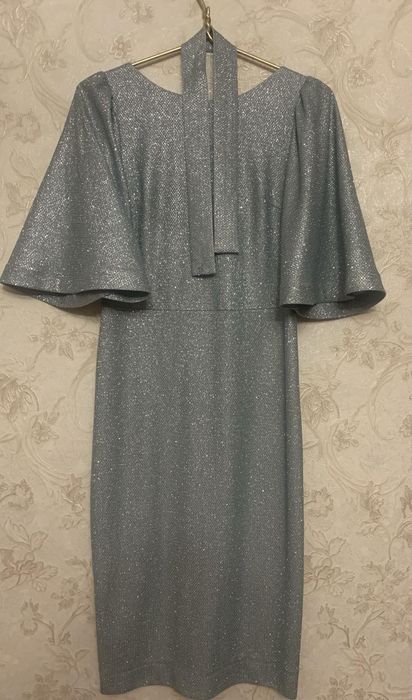 Вечірнч сукня. З поясом.