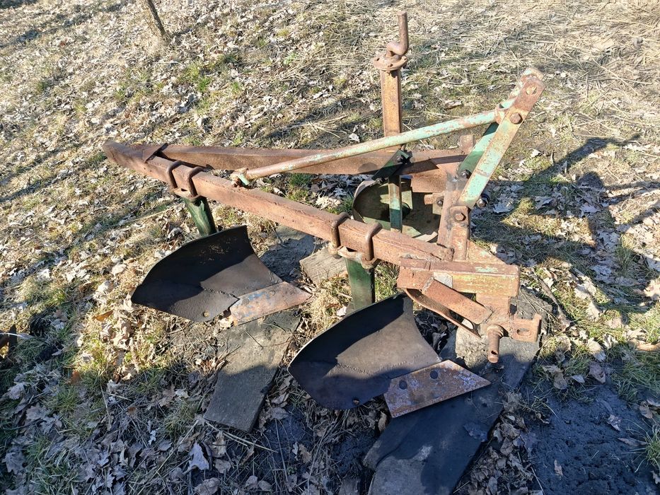 Плуг до мінітрактора 2×20