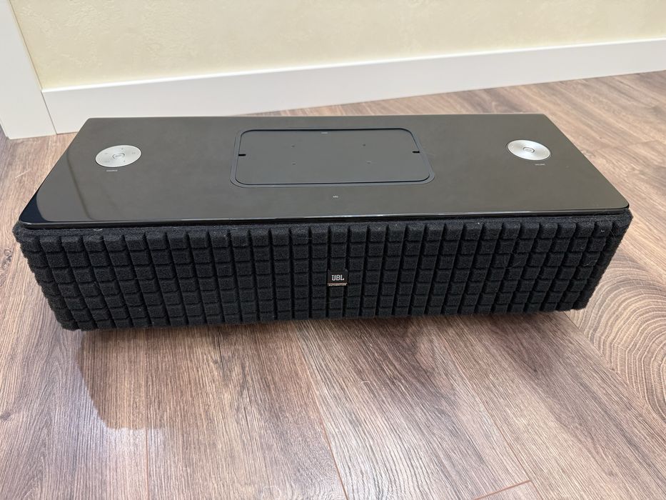 Портативна акустика JBL Authentics L8