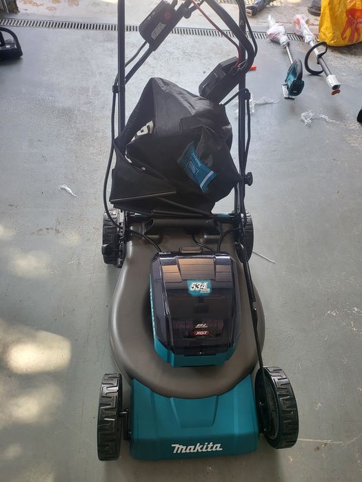 Kosiarka makita nowa 40v komplet