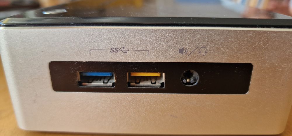 Mini komputer intel nuc i5/8gb/256/w10 pro