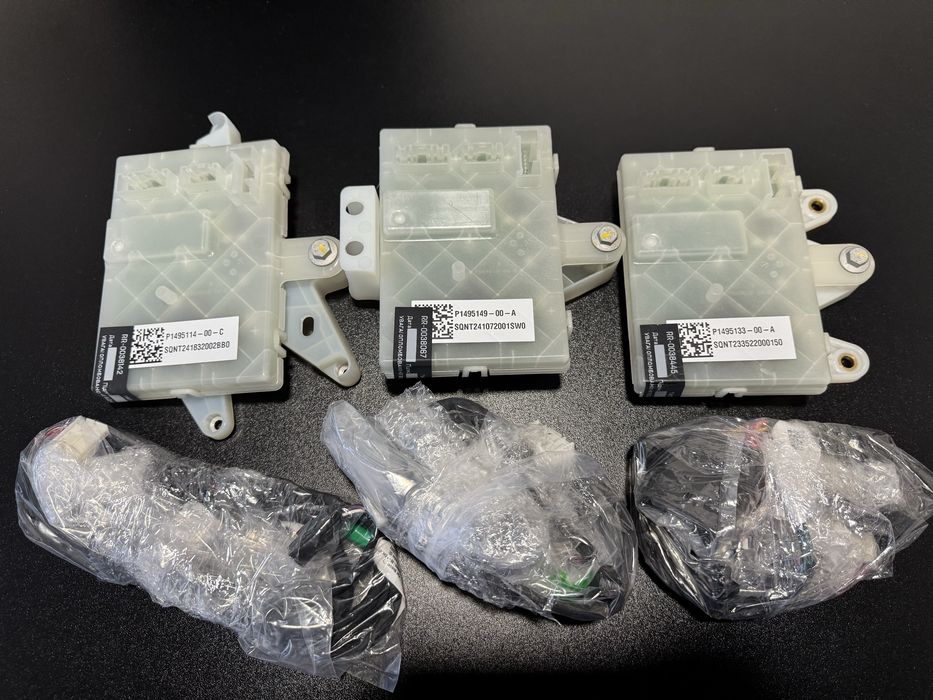 Блок-Ретрофіт 00в/82в CCS2 на Тесла 3.Y.