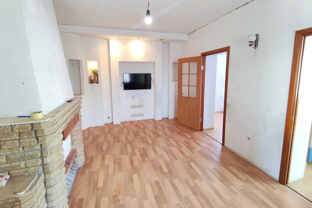 Продам дом в районе Дружбы.