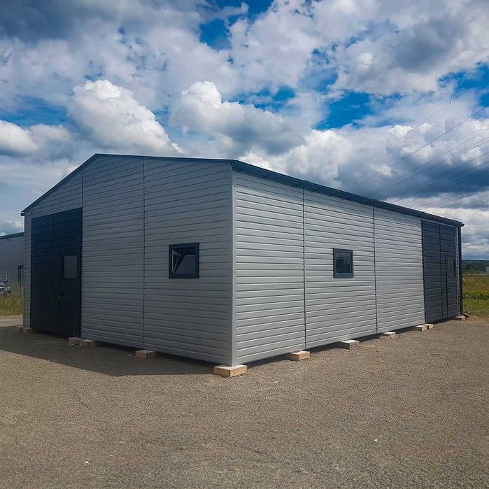 Blaszana hala 8,5×11,5m Okno Drzwi Rynna– srebrny/ciemny grafit matowy