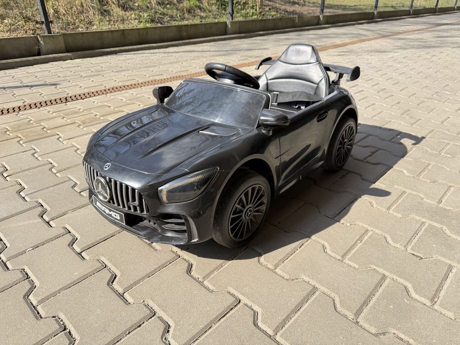 Auto elektryczne Mercedes AMG dla dziecka