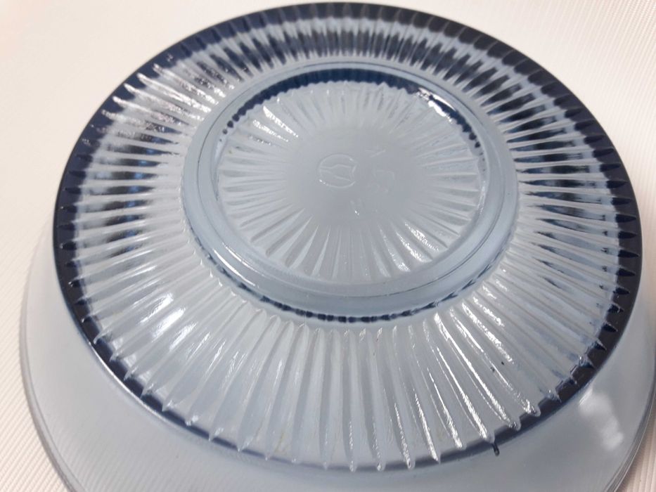 Салатница, тарелка. Цветное стекло времен ссср. Цена за 2 шт