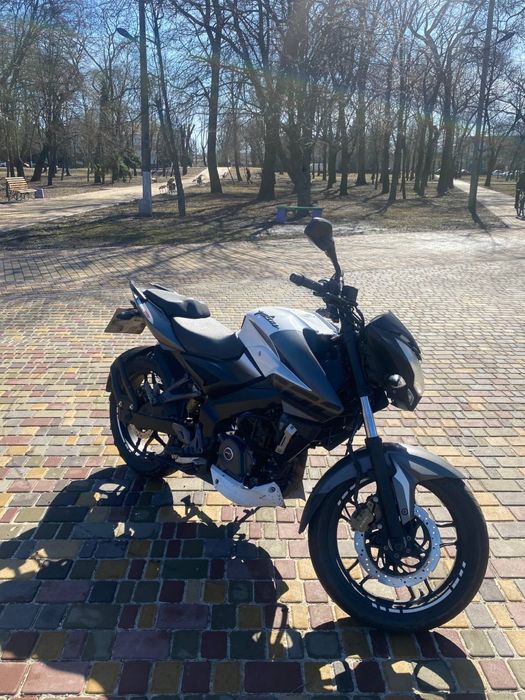 Bajaj pulsar ns 200